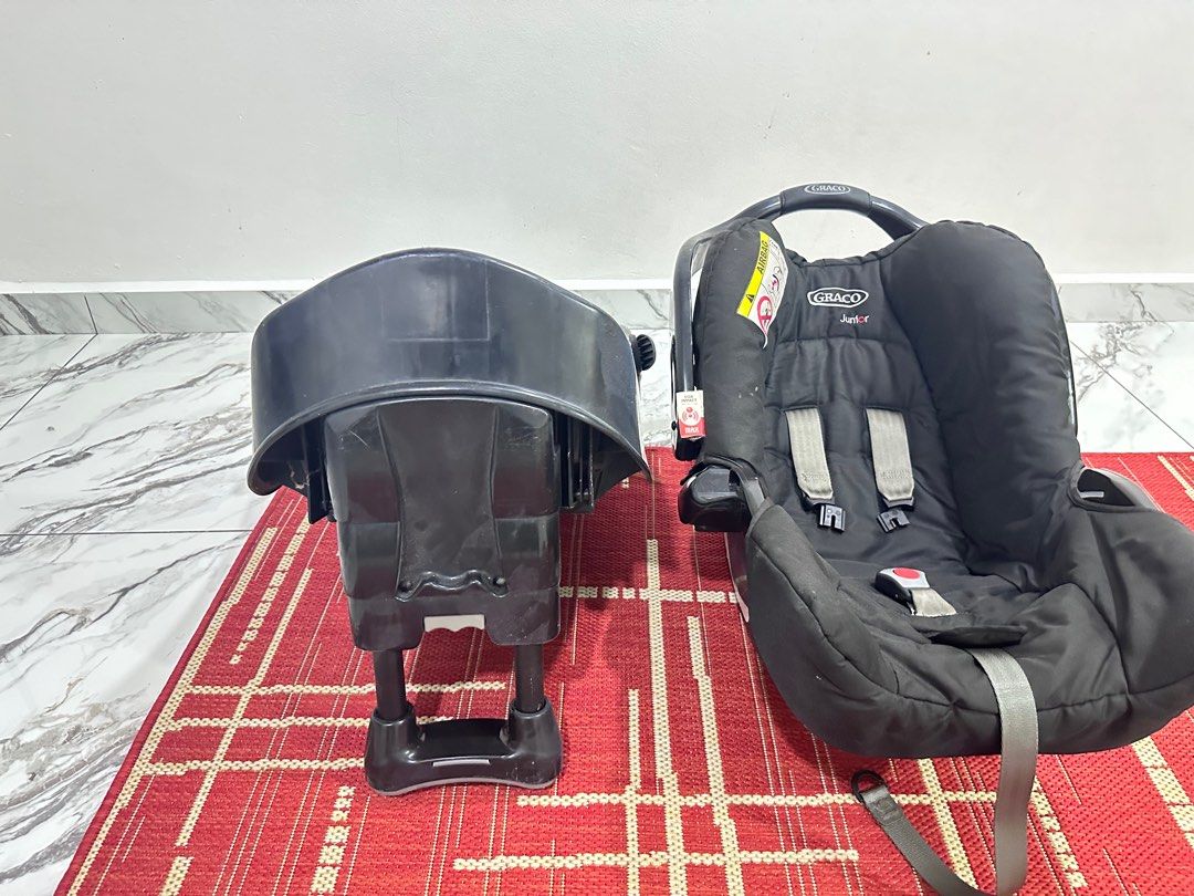 Graco junior car seat carrier with base