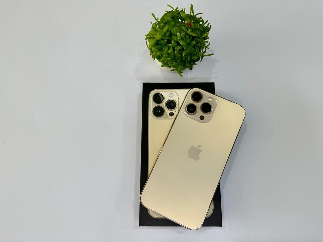 iPhone13 洗っ pro 256gb 本体 ゴールド 充電ケーブル付き