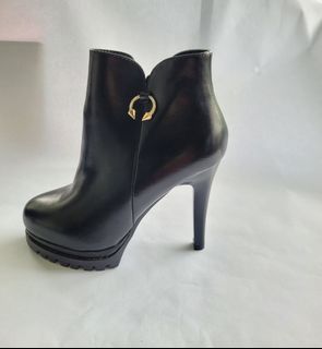 (Category: ) located in . Submitted by qqboutique (Listing ID 1311750821, Image 1). Description: .