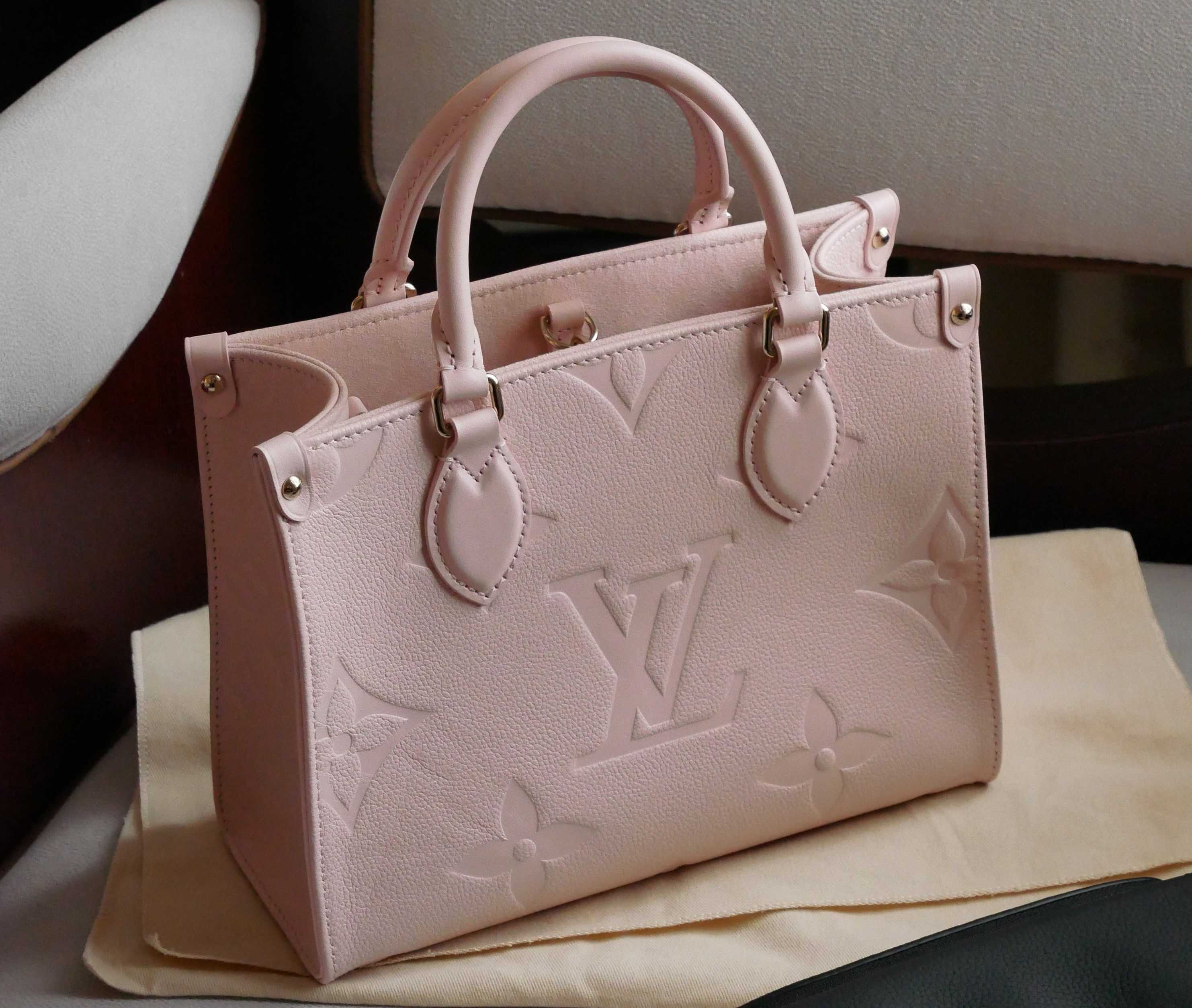 Louis Vuitton OnTheGo PM Pink Opale