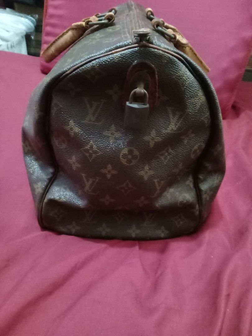 Louis vuitton project bundle (Category: Luxury Bags & Wallets) located in Manila. Submitted by monchiing (Listing ID 1311792677, Image 2). Description: louis vuitton bucket gm size needs vachetta replacement on shoulder strap and lip lining canvas in excellent condition louis vuitton keepal 45 needs cav vintage piece/eclair zipper canvas has some scratches but no cracks. *both are project bags but still can be used as is.* 17k for both bag obo.