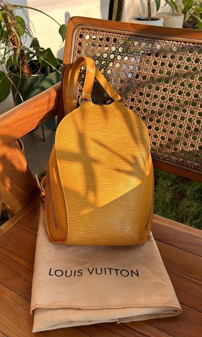 Yellow lv backpack clearance
