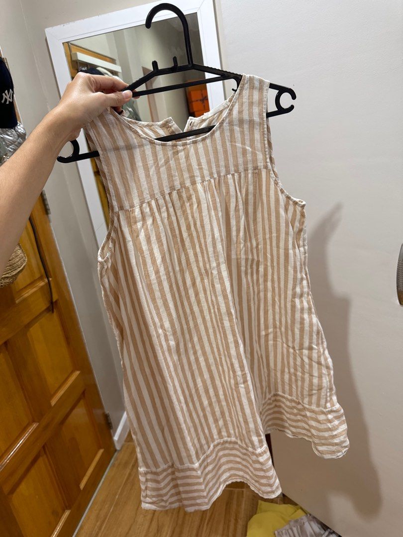 Mango Dress (Category: Dresses) located in Cebu City. Submitted by joniiie (Listing ID 1311731204, Image 2). Description: fits med frame too.
