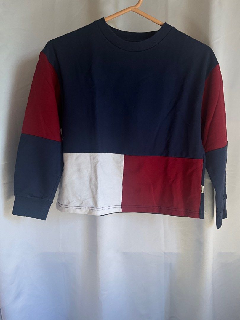 Free (Category: Coats, Jackets and Outerwear) located in Baguio. Submitted by declutterwithra (Listing ID 1311809905, Image 1). Description: Personal preloved Mossimo color blocked Can fit kids Free for any purchase.