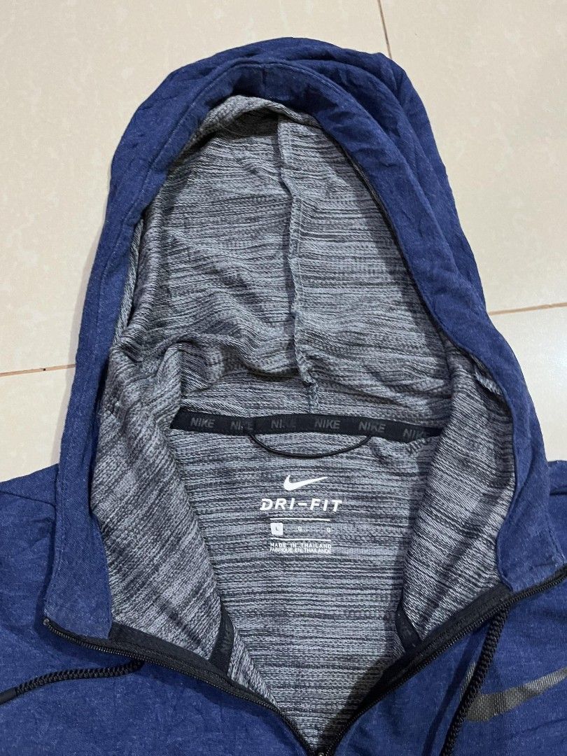 nike dri fit breathe hoodie