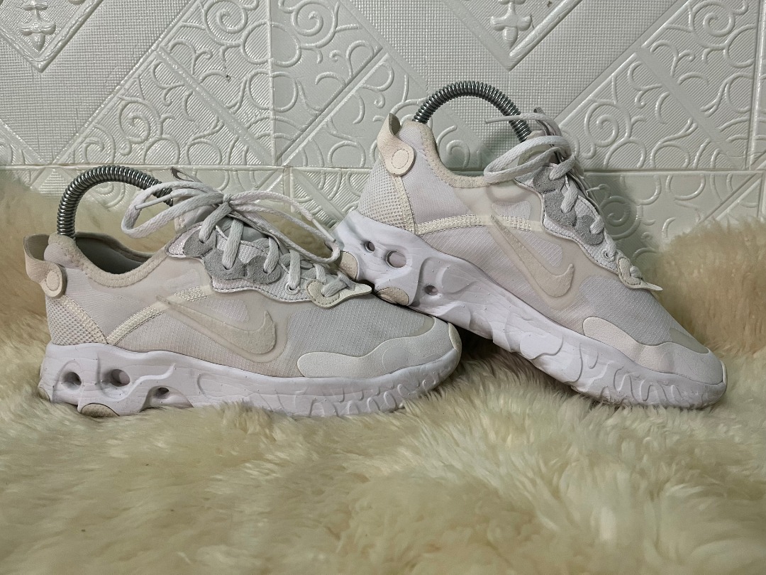 white nike react art3mis