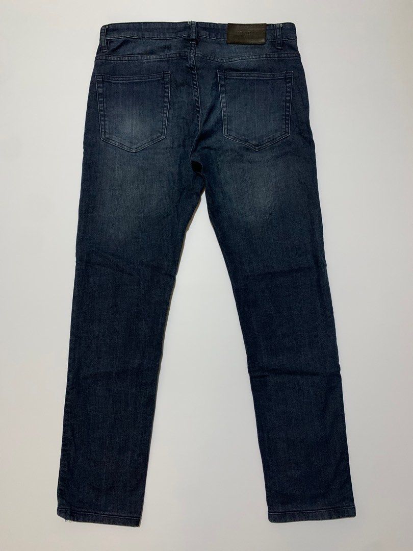 PRADA MILANO SKINNY JEANS (Category: Jeans) located in Makati City. Submitted by quintessentialpiece (Listing ID 1311759209, Image 3). Description: 9.5/10 still clean, riri zips 32 on tag fits 31 waist ₱3.5k +sf Meetup around makati or manila shipped via jrs or cod.