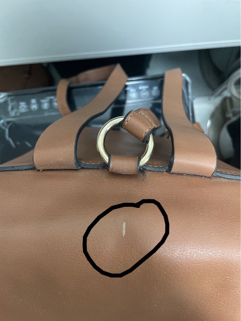 Pull&bear backpack （分類：背囊）位於 Hong Kong。 由 anna1008. 提交（商品編號 1311763473，圖片 4）。簡介： 。
