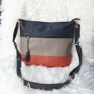 (Category: ) located in . Submitted by Bellisimo_store (Listing ID 1311271032, Image 1). Description: .
