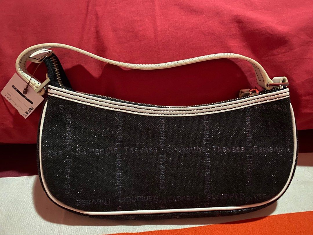 Samantha Thavasa Baguette bag (Category: Purses & Pouches) located in Angeles City. Submitted by duday82 (Listing ID 1311781427, Image 1). Description: Bought from Japan Pre love in excellent condition used once.. kili kili bag.