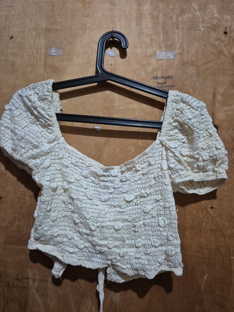 Shein Crop Top (Category: Blouses) located in Valenzuela. Submitted by randomlyn (Listing ID 1311821928, Image 2). Description: never used stretchable rfs: decluttering negotiable, just make an offer.