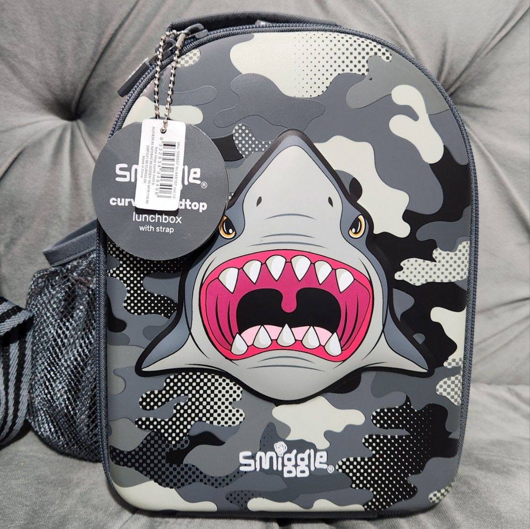 Smiggle shark lunch box 2025