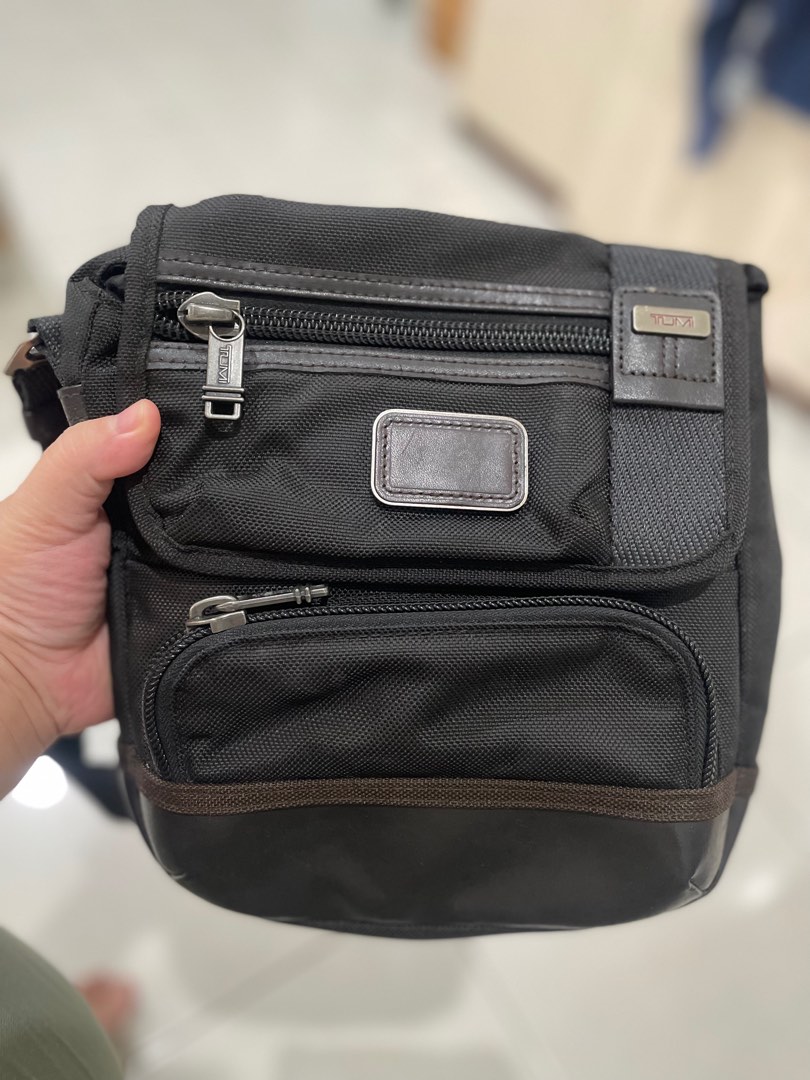 Sling bag tumi original online