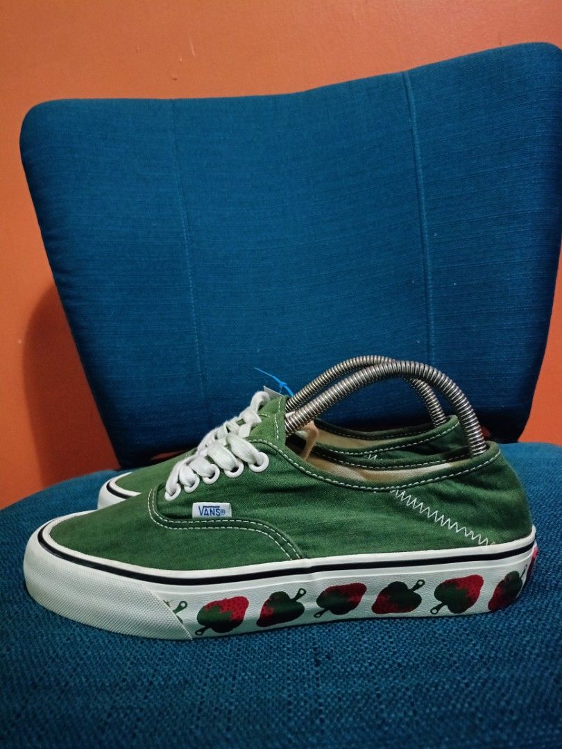 Vans authentic scene BM strawberry Men s Fashion Footwear Sneakers on Carousell