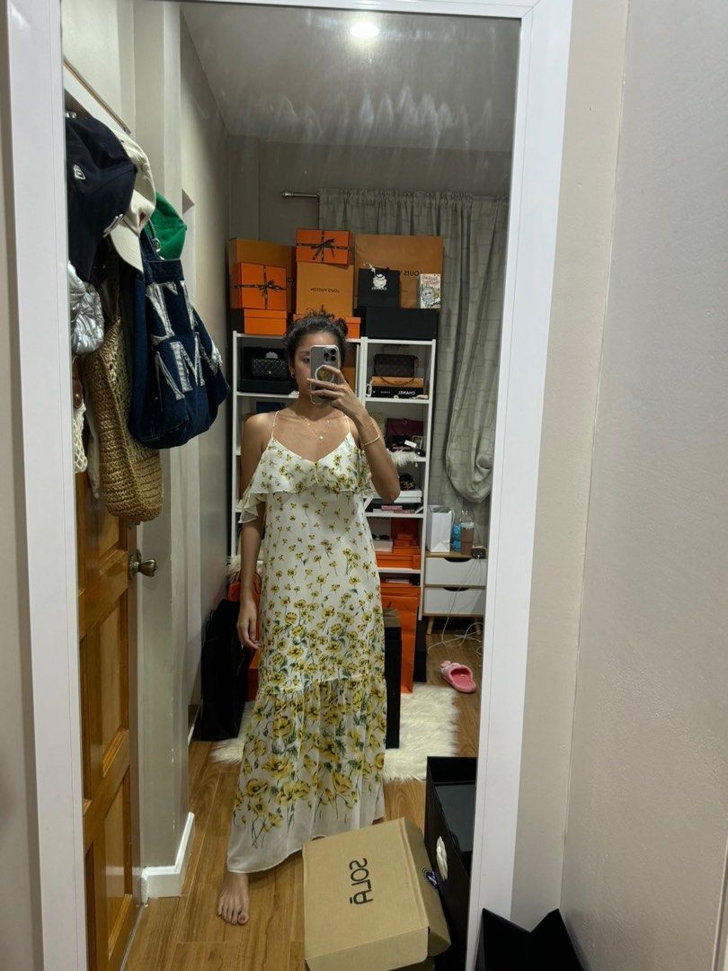 Zara Dress (Category: Dresses) located in Cebu City. Submitted by joniiie (Listing ID 1311733390, Image 1). Description: used once.