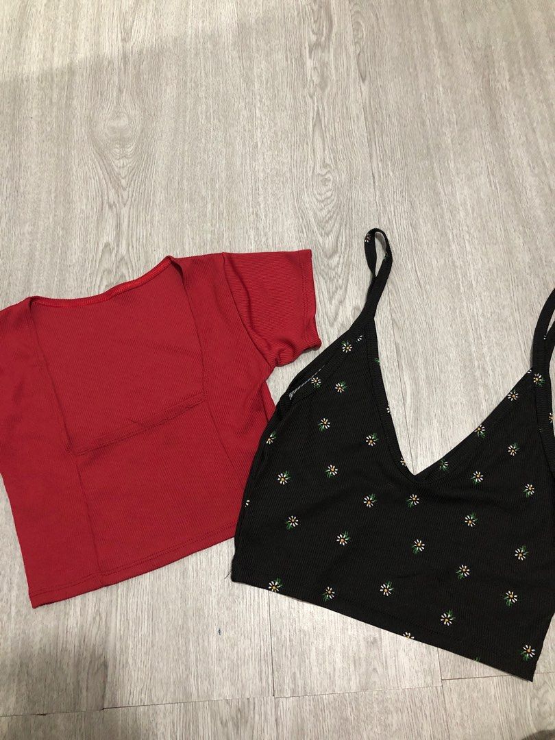 2 for 100 Halter Top and Crop top (Category: Blouses) located in Caloocan City. Submitted by justczy (Listing ID 1313547588, Image 2). Description: Fit to size Small and Xs Good condition .