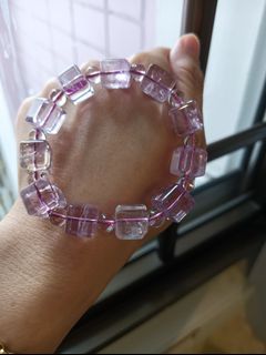 (Category: ) located in . Submitted by squishiesluvver_studio (Listing ID 1313482550, Image 1). Description: .
