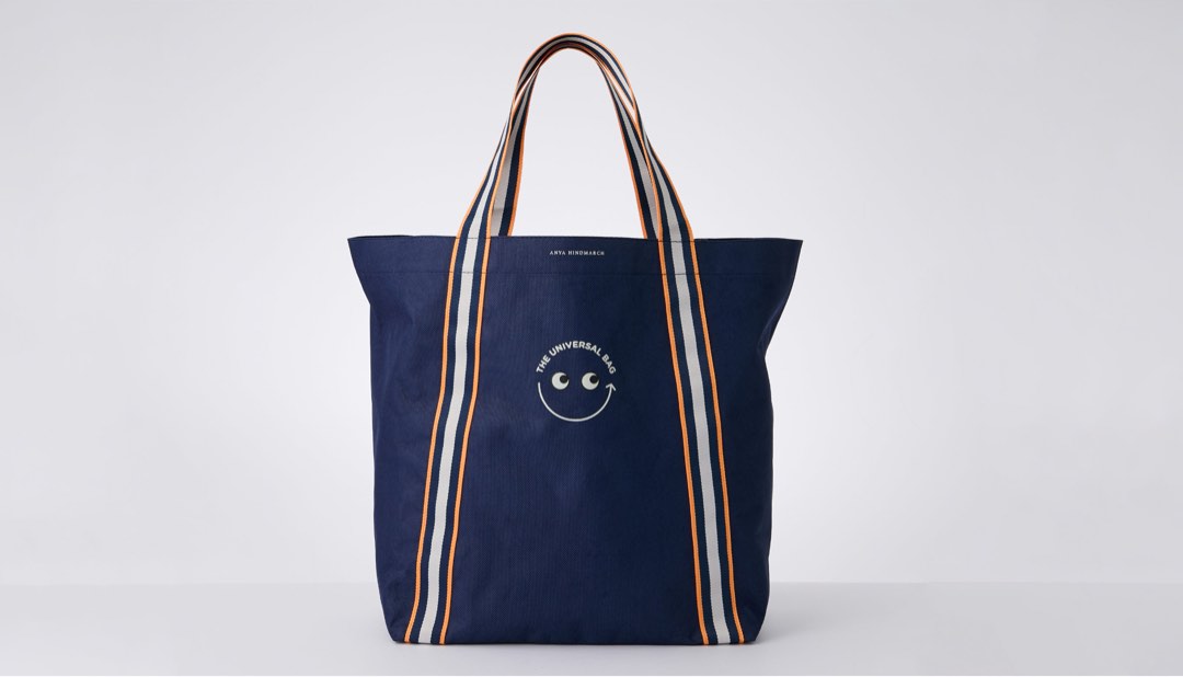 Bolso Ecológico (eco Bag) De Anya Hindmarch, Colaboración Meijiya Japón. Color Azul Marino, Temática Universitaria.