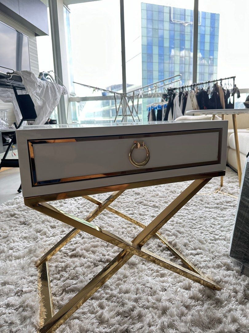 Bedside table (Category: Tables & Sets) located in Singapore. Submitted by tricia_90 (Listing ID 1313512171, Image 1). Description: Like new! .