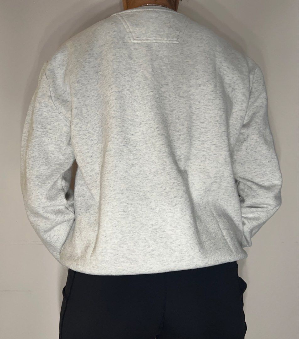 Calvin Klein Crewneck Sweater (Category: Clothes) located in Toronto. Submitted by venya260 (Listing ID 1313479388, Image 2). Description: Brand: Calvin Klein Size: US M Colour: Cream Clothing Blend: 76% cotton & 24% polyester Condition: Used .