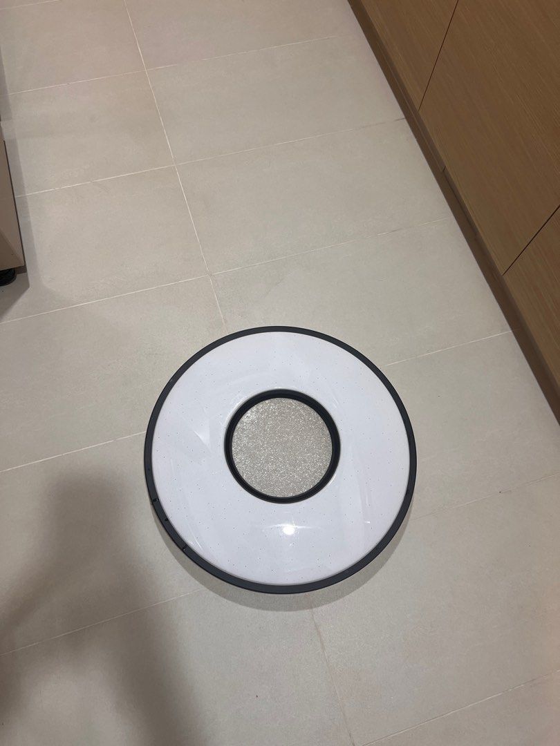 Ceiling light (Category: Lighting) located in Singapore. Submitted by davidt2001 (Listing ID 1313551097, Image 1). Description: Ceiling light, almost brand new. Taken out of a new home. $20 for small light $30 for medium light $40 for large light.