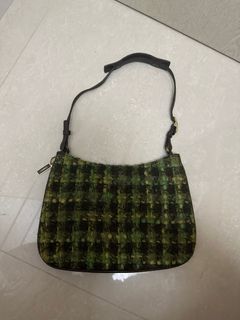 （分類：）位於 。 由 d._.eath 提交（商品編號 1313596914，圖片 1）。簡介： 。