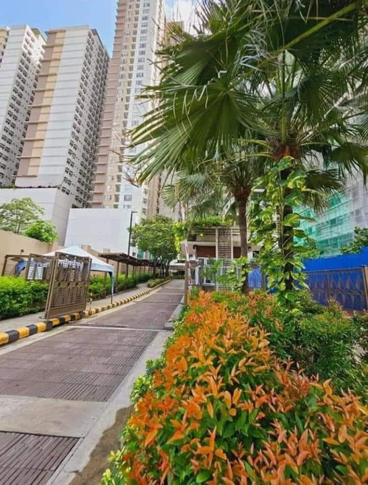 Condo Studio 1Br Pioneer RENT TO OWN MANDALUYONG EDSA BONI MANILA ORTIGAS PASIG BGC TAGUIG