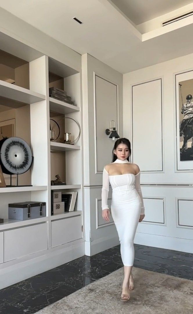 Elizabeth White Choker Midi dress