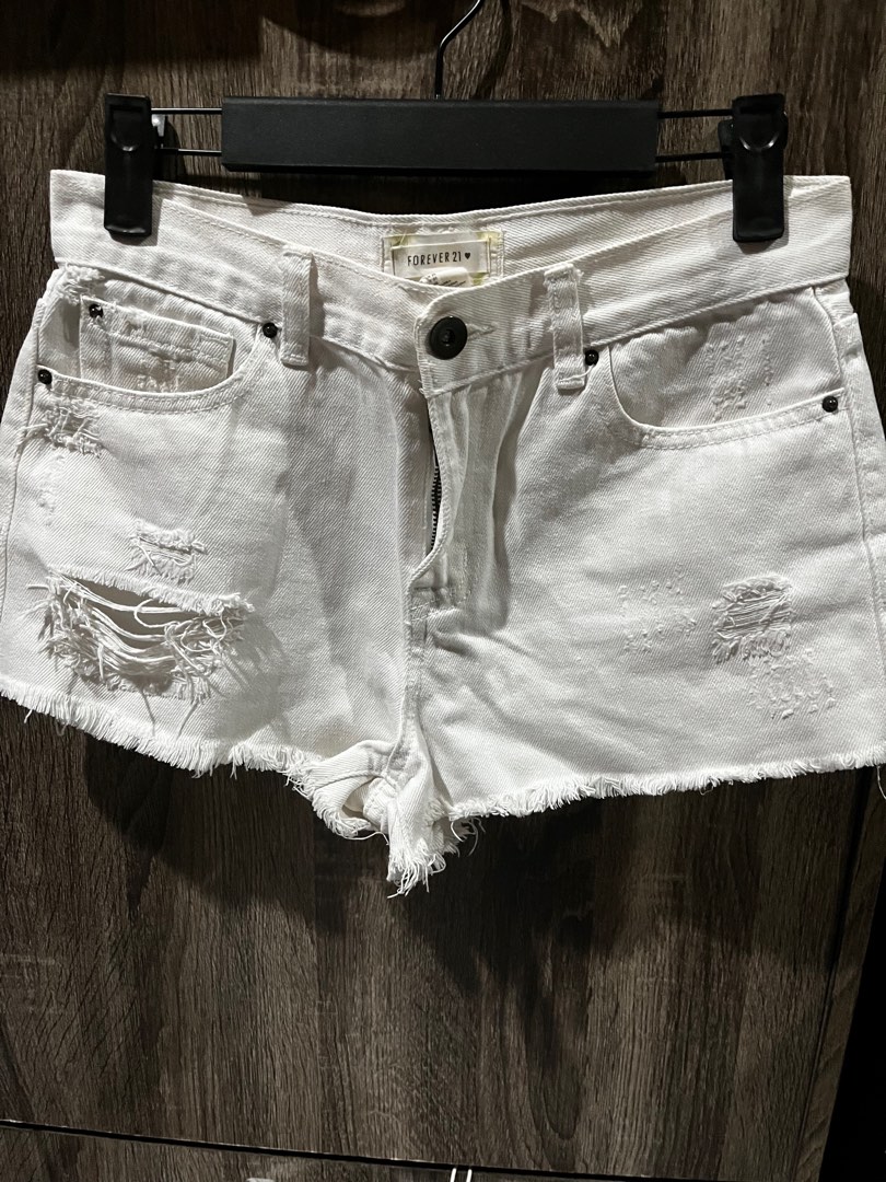Forever 21 White Shorts Women s Fashion Bottoms Shorts on Carousell