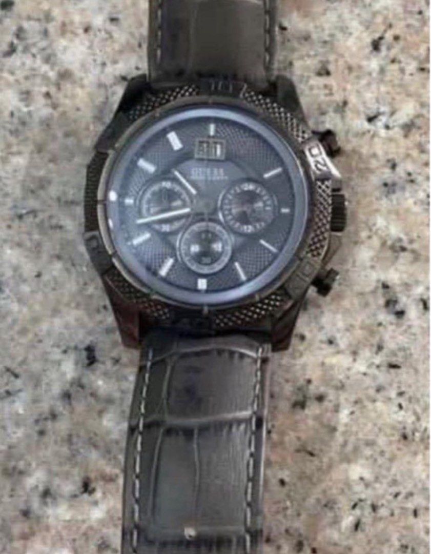 Guess Watch Men s Fashion Watches Accessories Watches on Carousell