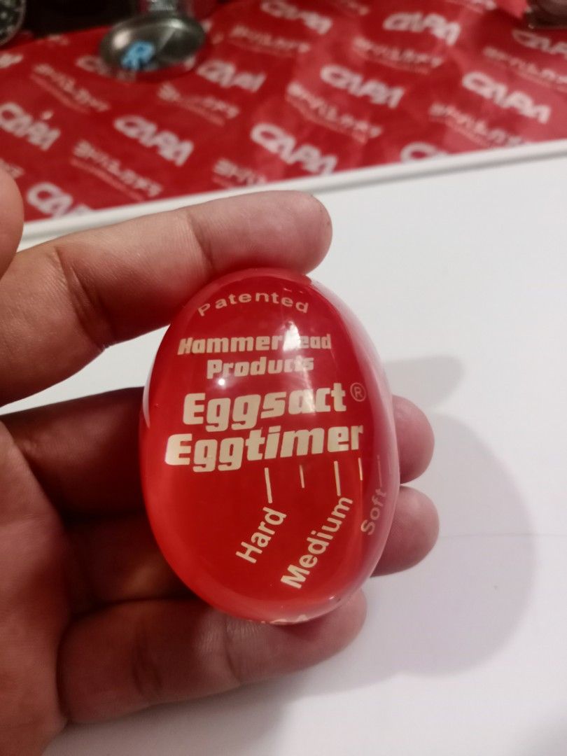Hammerhead "egg timer" (Category: Cookware & Accessories) located in Tabaco. Submitted by fritznicoleshoppe (Listing ID 1313500523, Image 2). Description: Good as new Hammerhead "Eggsact Eggtimer". Made in the USA. Pang monitor ng nilalagang itlog depende sa inyo kung soft, medium, or hard-boiled egg gusto nyo😄🥰. Nasa 500 php po ito online. Selling this for only 150🥰👍🙂❤️.