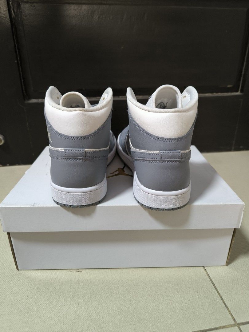 Jordan 1 Mid Sail Stealth Wmns (Category: Sneakers) located in Paranaque City. Submitted by ebisan (Listing ID 1313578130, Image 2). Description: **fixed price** Original, BNDS Size: US 11 Womens / 9.5 Mens RFS: unloading my personal collection Meet-up at Makati, BGC or SM Bicutan.