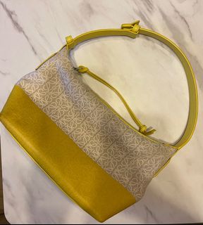 （分類：）位於 。 由 atimeless_vintage 提交（商品編號 1313444513，圖片 1）。簡介： 。