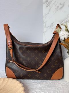 (Category: ) located in . Submitted by i1bag (Listing ID 1219606279, Image 1). Description: .