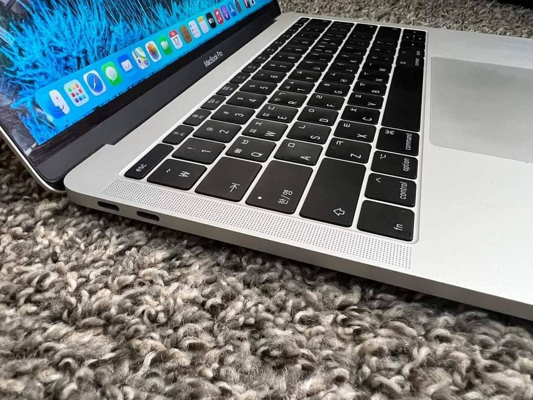 MacBook Pro 2017 NonTouchBar 13.3 (Category: Laptops & Notebooks) located in Quezon City. Submitted by declutterdaily (Listing ID 1313491662, Image 3). Description: MacBook Pro 2017 NonTouchBar 13.3 Os: Ventura Technical Specifications: Chip: 2.3GHz Core i5 8GB Memory 256GB SSD 13 inch Cycle Count 364.