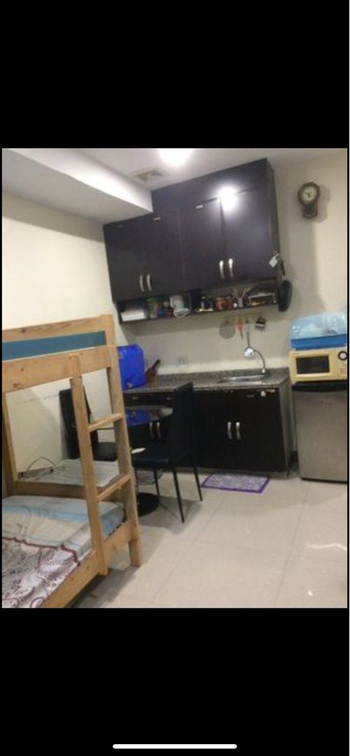 Male Bedspace Guadalupe MRT (Category: Apartments & Condos) located in Quezon City. Submitted by rogerarazas (Listing ID 1313461387, Image 2). Description: Male Bedspace P3600/mo. Walking distance from Guadalupe MRT station . Jeepney and mini bus station to Ayala & BGC . Almost newly built bldg with elevator (as shown in the picture) Big room , spacious for 4 people 6f corner unit. Good ventillation with 4windows new beds, New foam , with own CR 