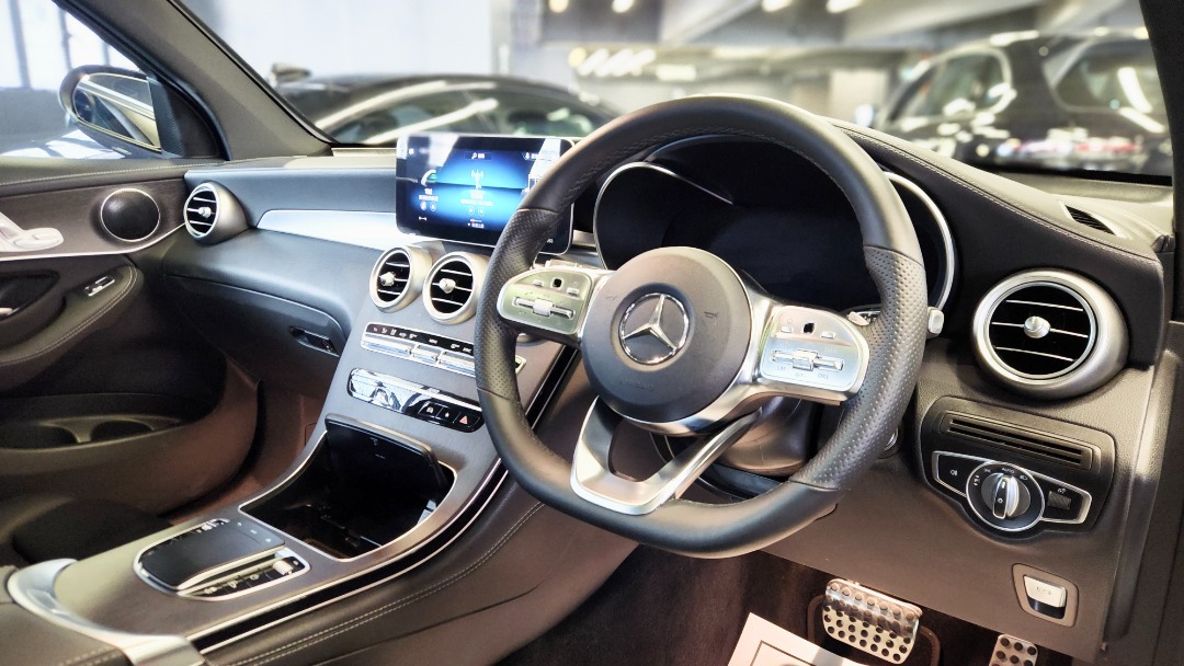 Mercedes-Benz GLC300 4MATIC Automatic62863127649282111