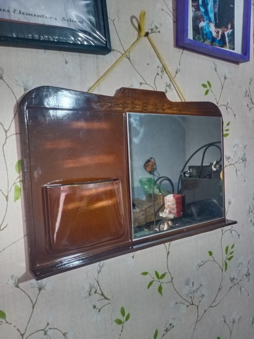 Mirror (Category: Mirrors) located in Tabaco. Submitted by fritznicoleshoppe (Listing ID 1313423936, Image 1). Description: Mirror / salamin. Made of solid wood. With built-in "organizers". Malaki po. Pwede patungan ng suklay at lagayan ng kung ano-ano🙂🥰. Good as new..