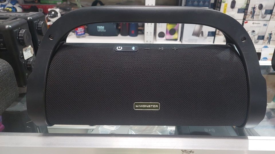 Monster Speaker NO BOX (Category: Soundbars, Speakers & Amplifiers) located in Muntinlupa City. Submitted by aussie.surplustore (Listing ID 1313501684, Image 1). Description: Monster Speaker NO BOX Surplus from Australia We are available online and thru our physical store located at: 👉MUNTINLUPA For more info direct message or call me: ➡️Salestaff: JANINE ➡️Number: 0948 098 5387 .