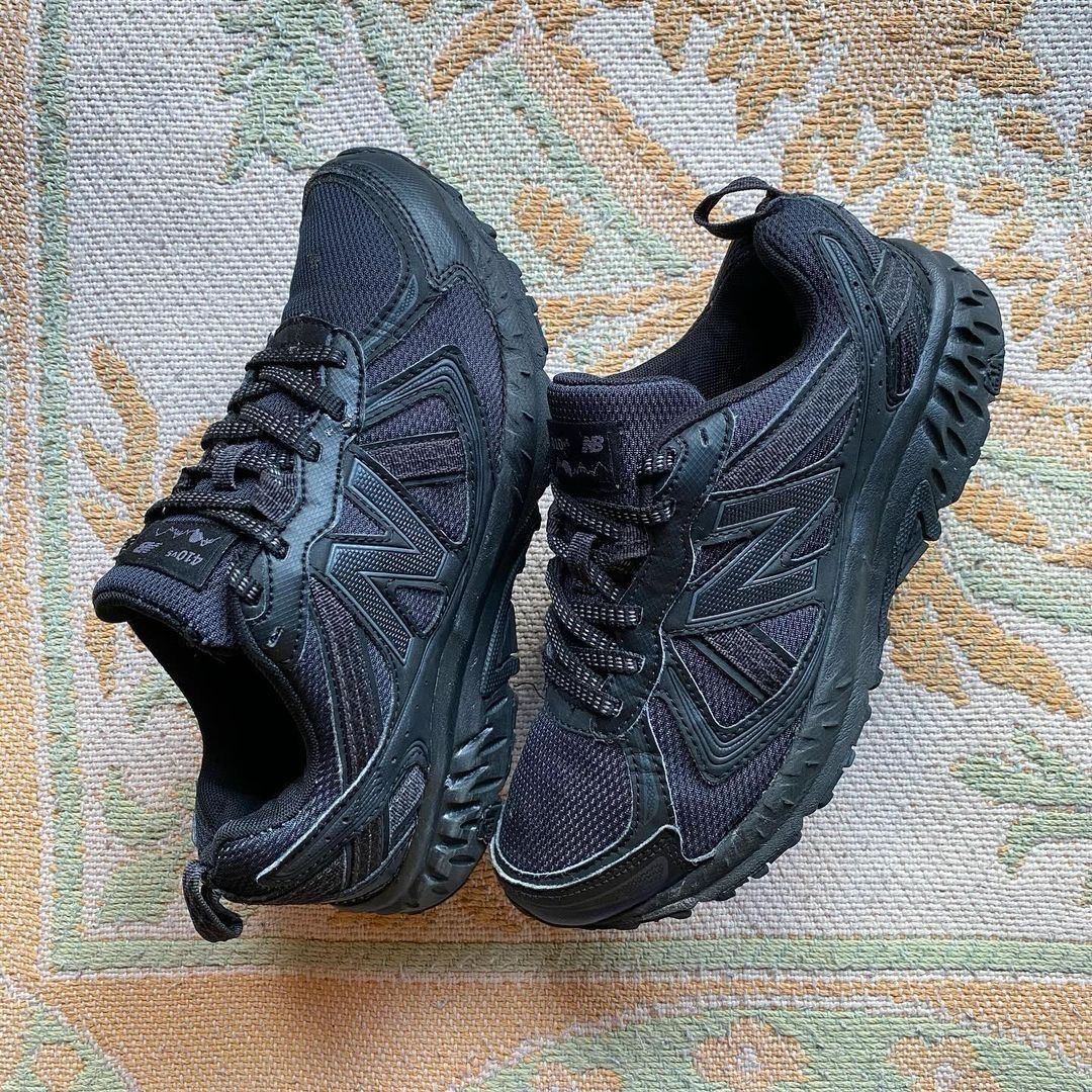 New balance 410v5 triple black clearance