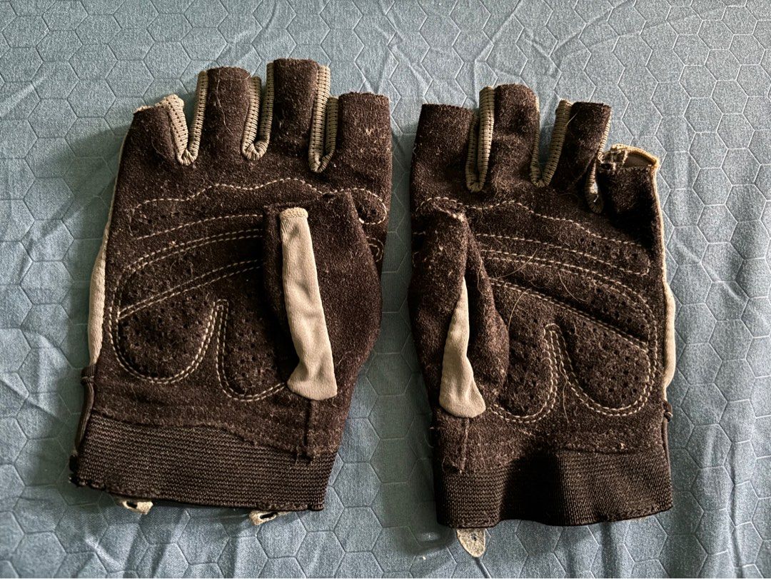 Nike cycling gloves clearance