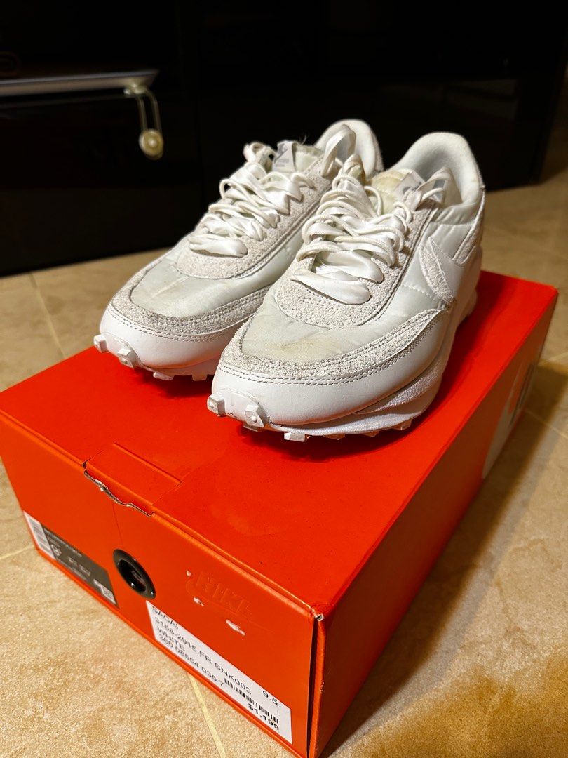 nike sacai waffles white