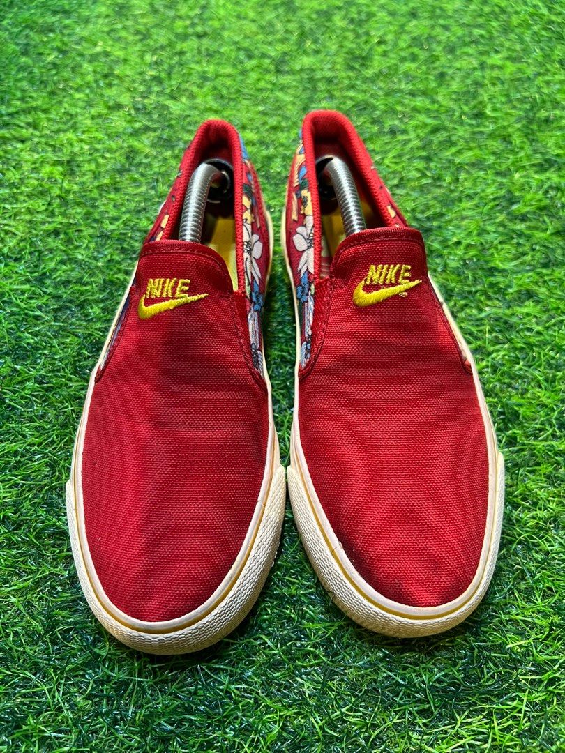 nike toki toki slip on Women s Fashion Footwear Sneakers on Carousell