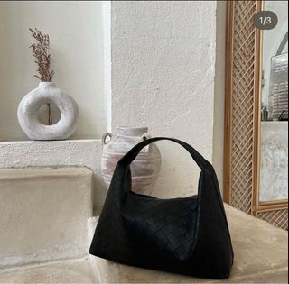 (Category: ) located in . Submitted by preloved_4manda (Listing ID 1313491848, Image 1). Description: .