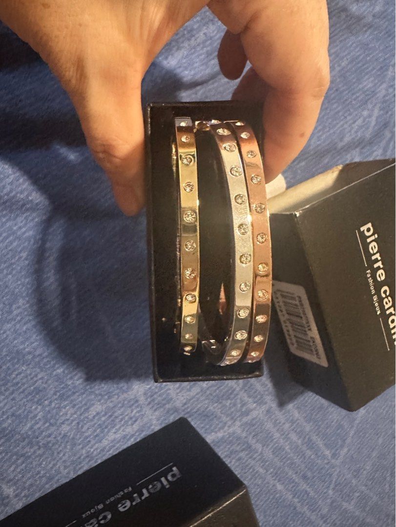 Pierre cardin bangle set online