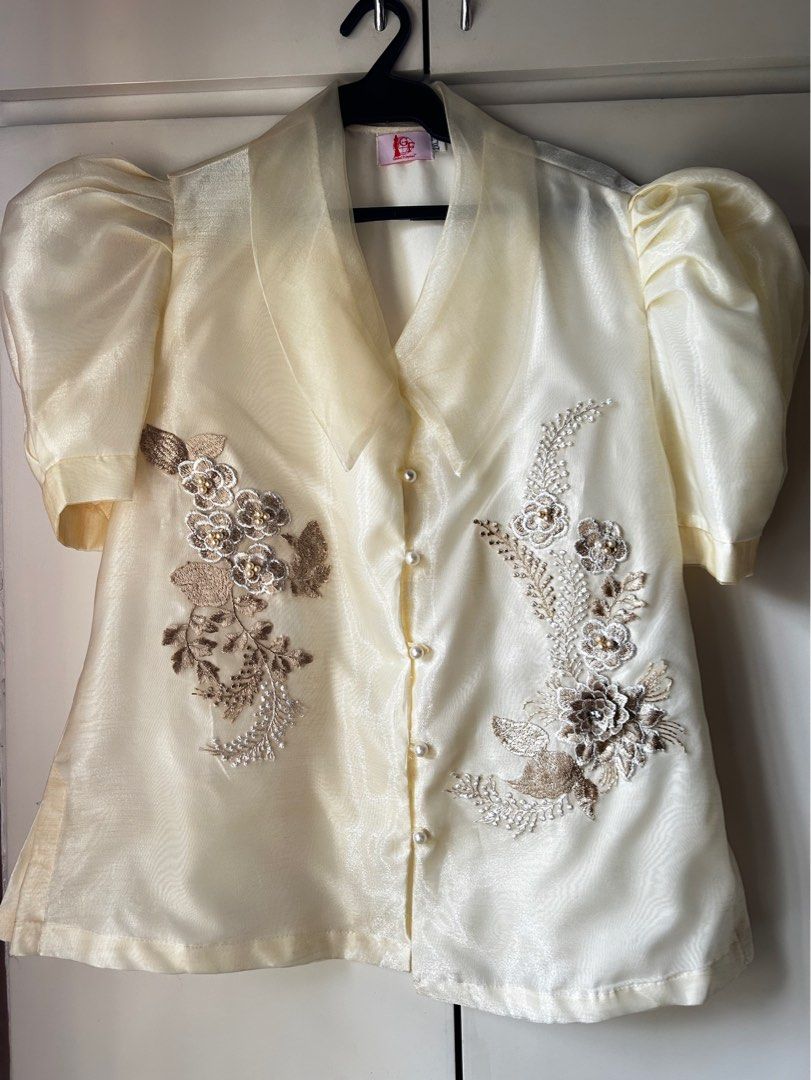Plus Size Filipiniana (Used Once) (Category: Blouses) located in Manila. Submitted by d___clutter (Listing ID 1313589841, Image 1). Description: SRP: around ₱4,000 used once during oath taking price is slightly negotiable fits up to 2XL body frames .