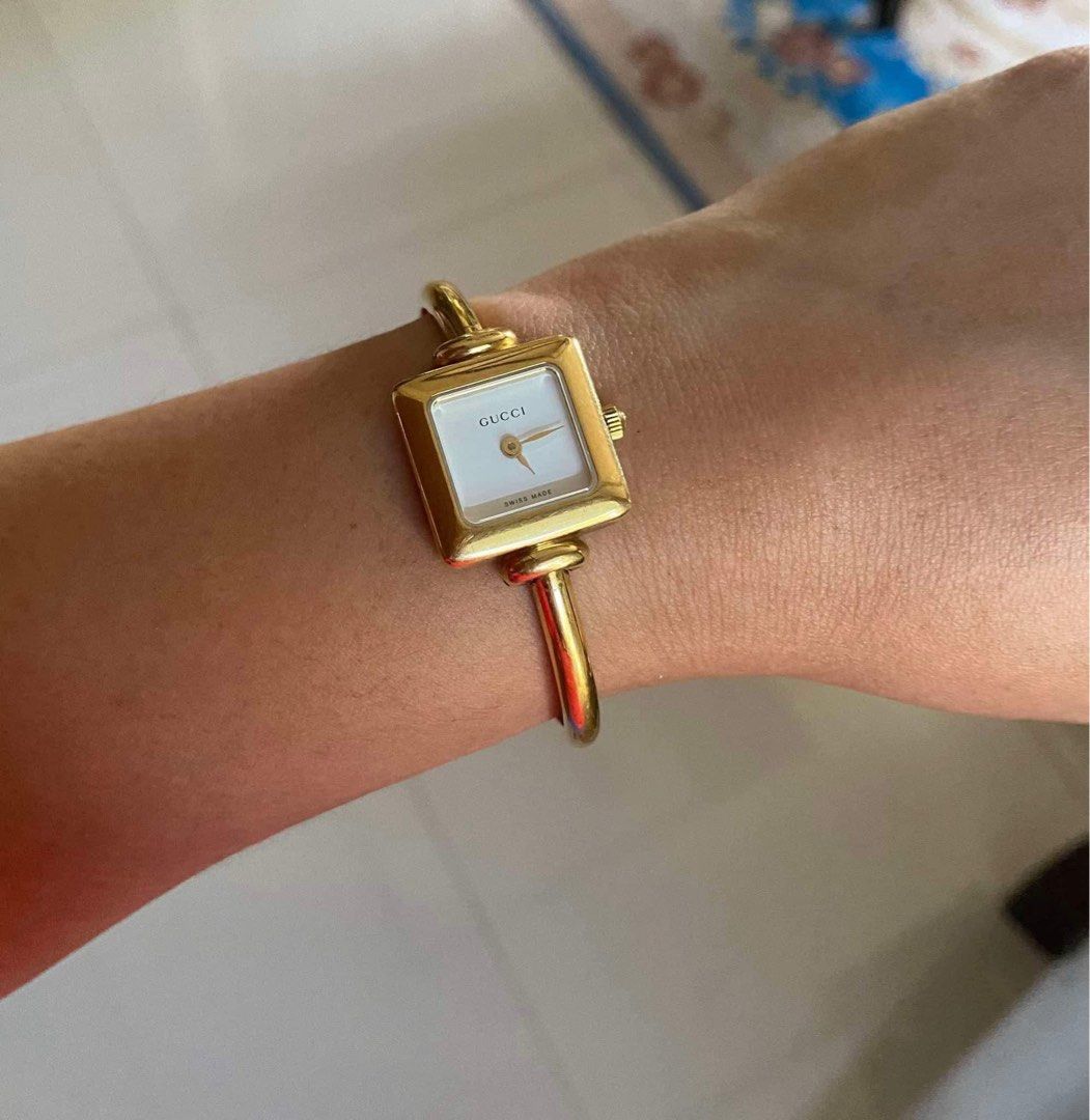 Gucci gold watch womens top
