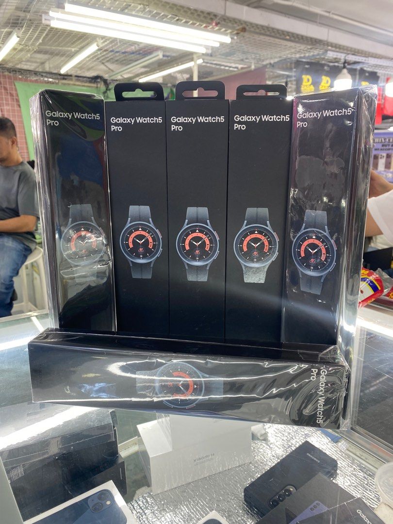 Samsung Galaxy Watch 5 Pro 45mm (Category: Wearables & Smart Watches) located in San Juan City. Submitted by rodelmarllemit (Listing ID 1313508593, Image 2). Description: Brand new Samsung Galaxy Watch 5 Pro 45mm Color: Black Titanium 1 year warranty 7 days replacement Facebook Page: •Helu’s Gadgets Txt or Call •09266836637 Mode of Payment: •Cash •Bank Transfer •GCash & Paymaya Installment: •Credit Card •Ggives •Cash on Delivery •Shipping •Meet U