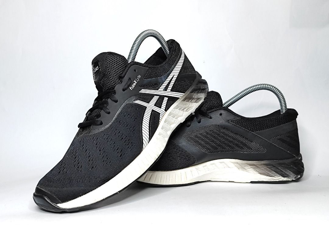 Sepatu Running Asics fuzeX Lyte Black Sepatu Running Sepatu Olahraga