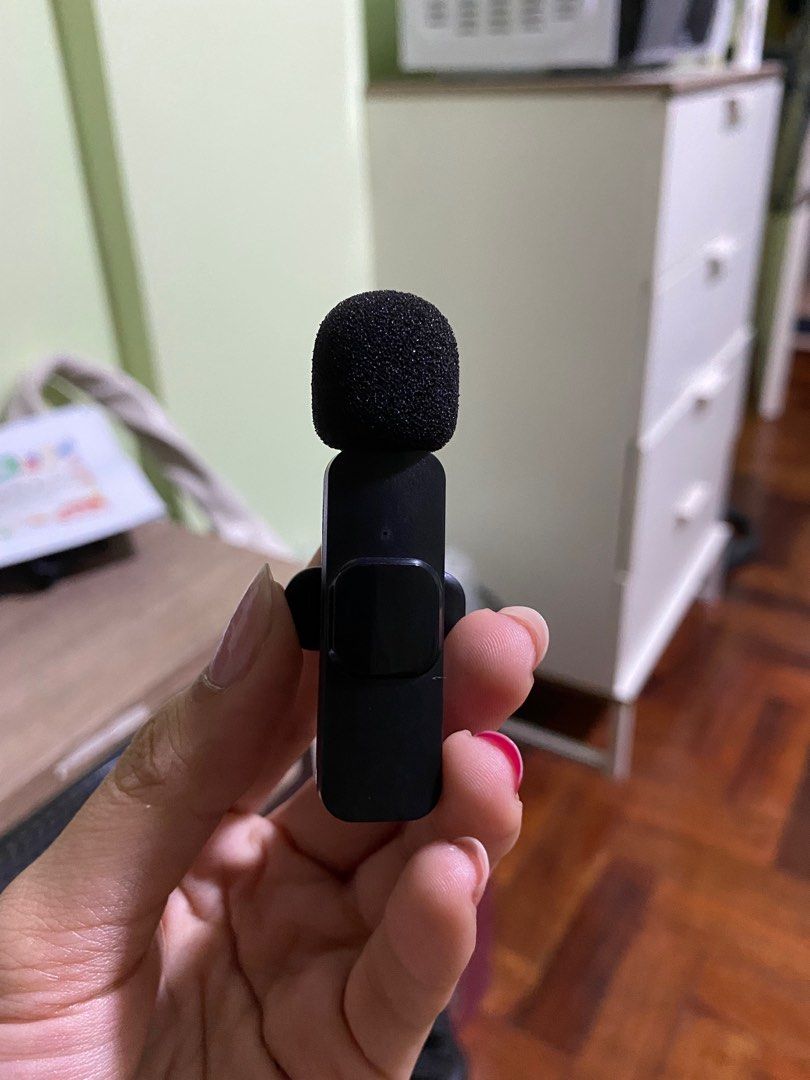 Wireless Microphone (Category: Microphones) located in Quezon City. Submitted by brattybabe (Listing ID 1313553314, Image 2). Description: I only used this once on my android phone, can’t used anymore since type C ‘to and I switched to IOS na. I bought this for 600 pesos selling for only 400 pesos na lang..